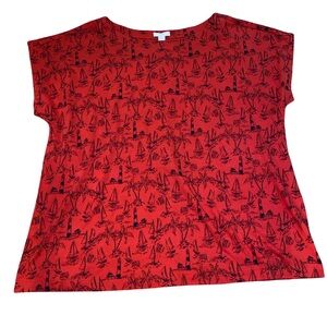 Boat Neck Buttoned Back Tee